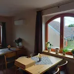 Hétvégi ház Sklep Vino Strycek *